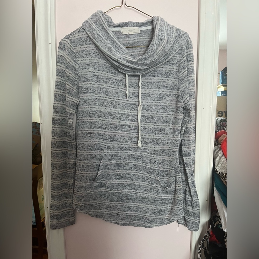 SM159 No comment cowl neck sweater